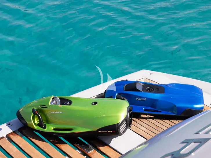 IMPERIUM Sunseeker Predator 68 - sea bobs IMPERIUM Sunseeker Predator 68 - sea bobs