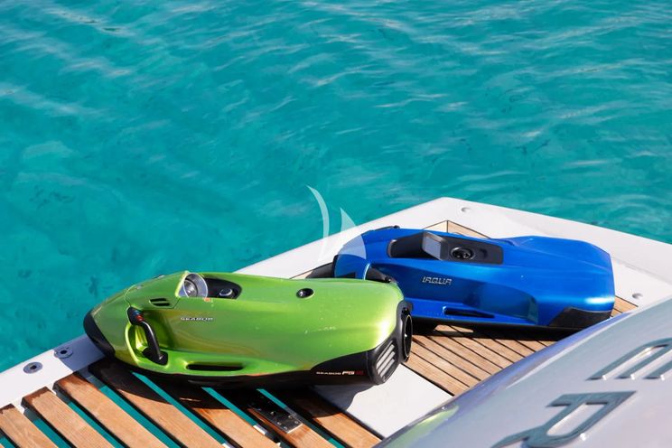 Charter Yacht IMPERIUM - Sunseeker Predator 68 - 2 Cabins - Cannes - Nice - Antibes - St Tropez - French Riviera - Monaco