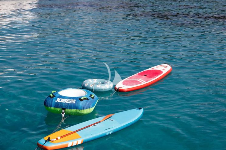 Charter Yacht IMPERIUM - Sunseeker Predator 68 - 2 Cabins - Cannes - Nice - Antibes - St Tropez - French Riviera - Monaco