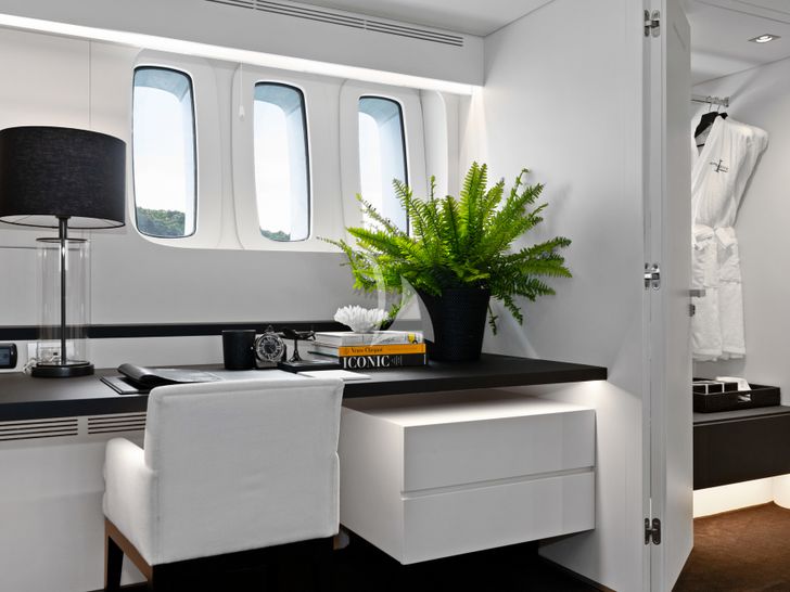 IMPULSIVE Mondomarine 40m - VIP cabin 1 study IMPULSIVE Mondomarine 40m - VIP cabin 1 study