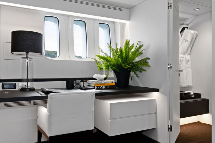 Charter Yacht IMPULSIVE - Mondomarine 40m - 5 Cabins - Sydney - Whitsunday Islands - Australia