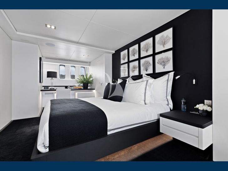 IMPULSIVE Mondomarine 40m VIP cabin 2