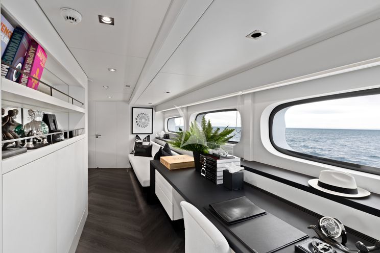 Charter Yacht IMPULSIVE - Mondomarine 40m - 5 Cabins - Sydney - Whitsunday Islands - Australia