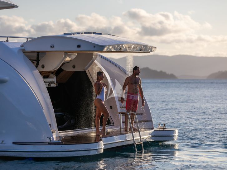 IMPULSIVE Mondomarine 40m - beach club IMPULSIVE Mondomarine 40m - beach club