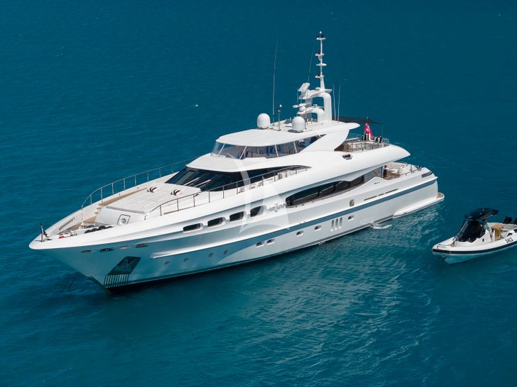 IMPULSIVE Mondomarine 40m - with the tender IMPULSIVE Mondomarine 40m - with the tender