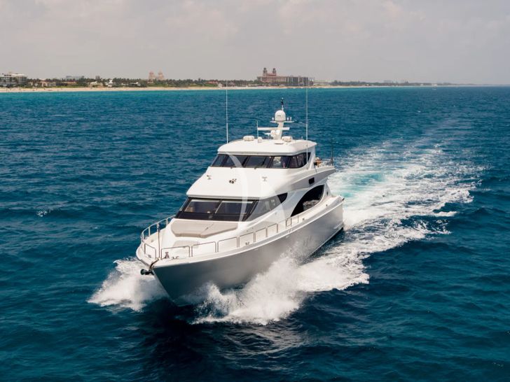 INDY Hatteras 85 cruising INDY Hatteras 85 cruising