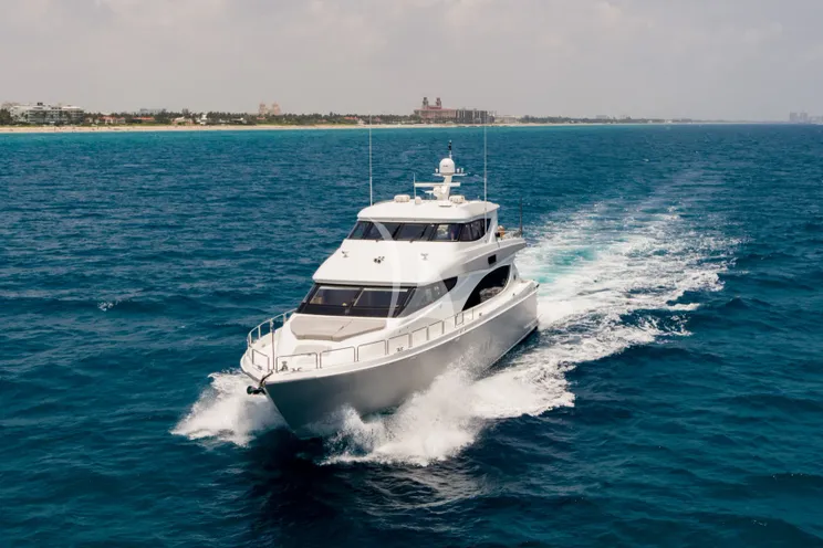 Charter Yacht INDY - Hatteras 85 - 4 Cabins - Newport - Martha’s Vineyard - Nantucket - New England