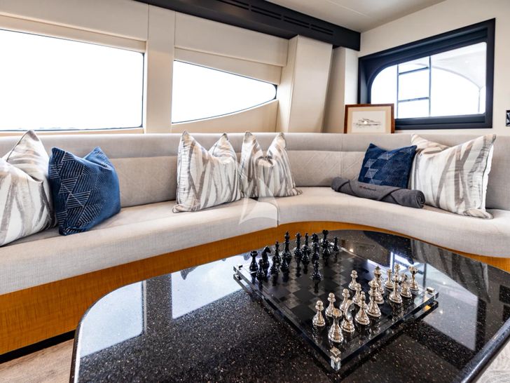 INDY Hatteras 85 sky lounge seating INDY Hatteras 85 sky lounge seating