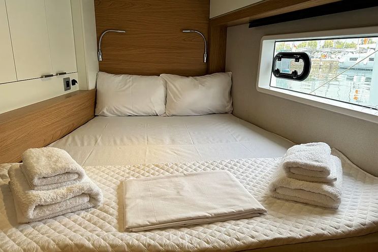 Charter Yacht INFINITY - Bali 4.2 - 4 Cabins - Athens - Mykonos - Paros - Cyclades - Greece