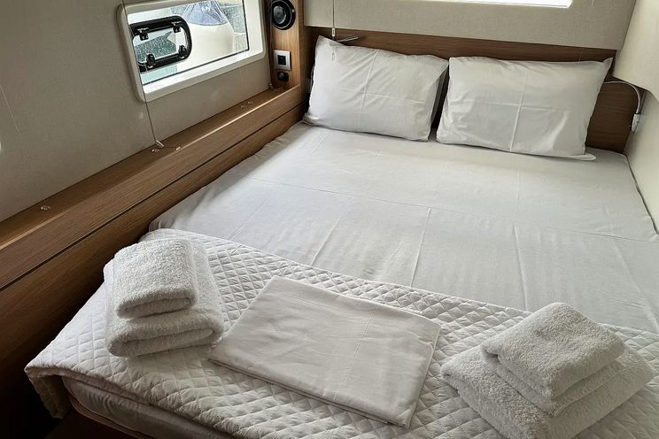 Charter Yacht INFINITY - Bali 4.2 - 4 Cabins - Athens - Mykonos - Paros - Cyclades - Greece