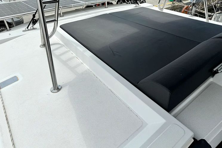 Charter Yacht INFINITY - Bali 4.2 - 4 Cabins - Athens - Mykonos - Paros - Cyclades - Greece