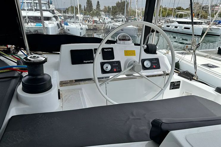 Charter Yacht INFINITY - Bali 4.2 - 4 Cabins - Athens - Mykonos - Paros - Cyclades - Greece