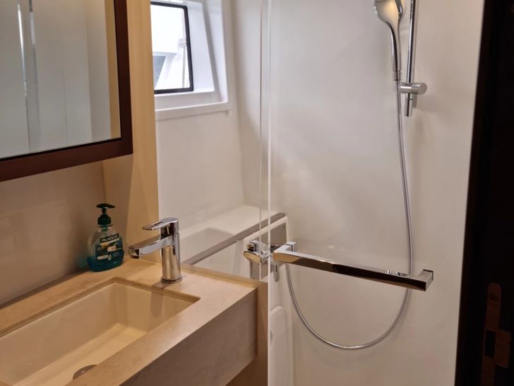 INNPRO Lagoon 46 - bathroom INNPRO Lagoon 46 - bathroom