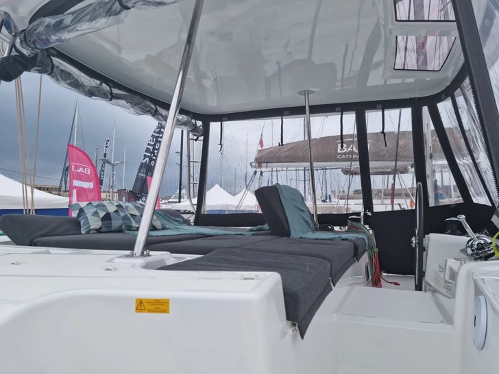 INNPRO Lagoon 46 - flybridge INNPRO Lagoon 46 - flybridge