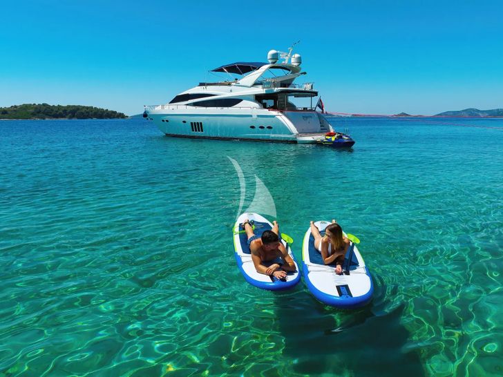 INSIEME Princess 85 Fly - guests on the paddle board INSIEME Princess 85 Fly - guests on the paddle board