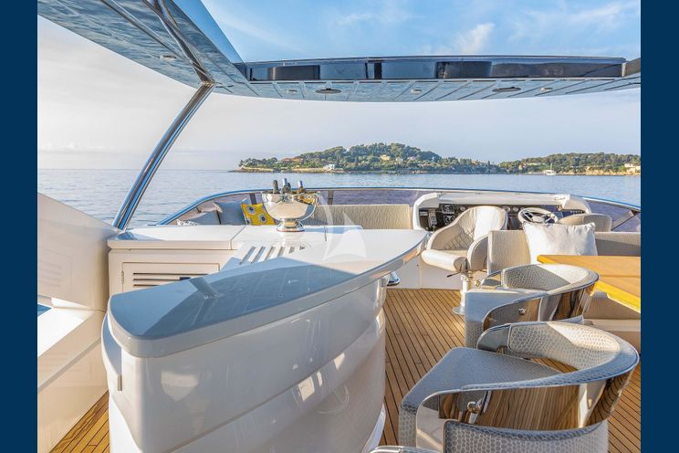 Charter Yacht INSOMNIA - Sunseeker 86 - 4 Cabins - Monaco - Cannes - St Tropez - Antibes