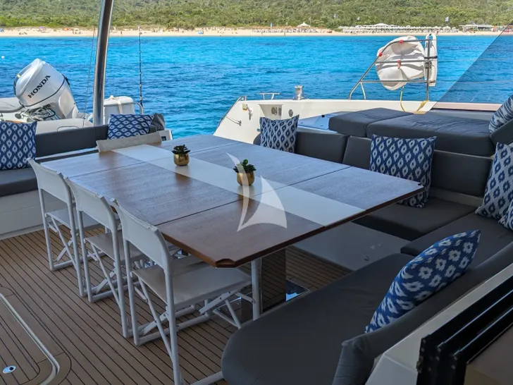 INSPIRANTE Fountaine Pajot Alegria 67 - aft deck INSPIRANTE Fountaine Pajot Alegria 67 - aft deck