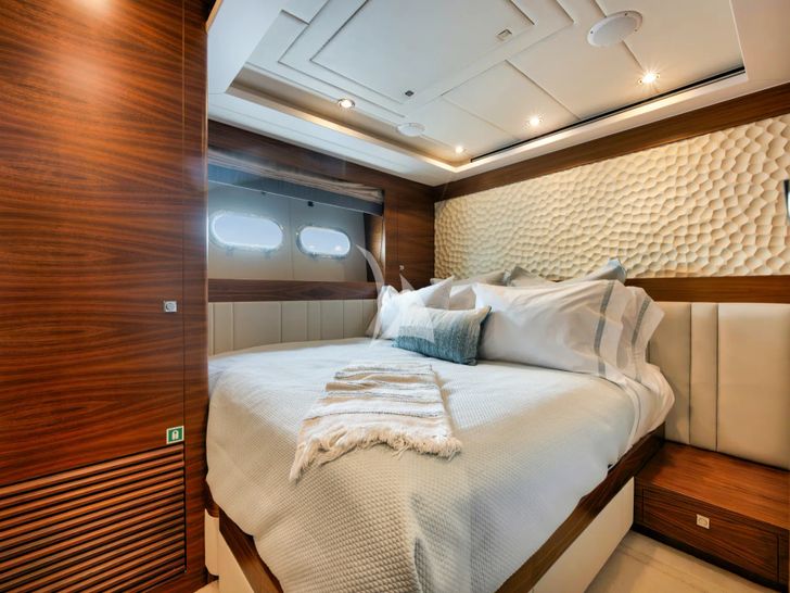 IN THE ZONE Horizon P110 - VIP cabin 2 IN THE ZONE Horizon P110 - VIP cabin 2