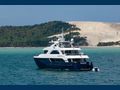 INTRIGUE Jade yacht 28m anchored stern view