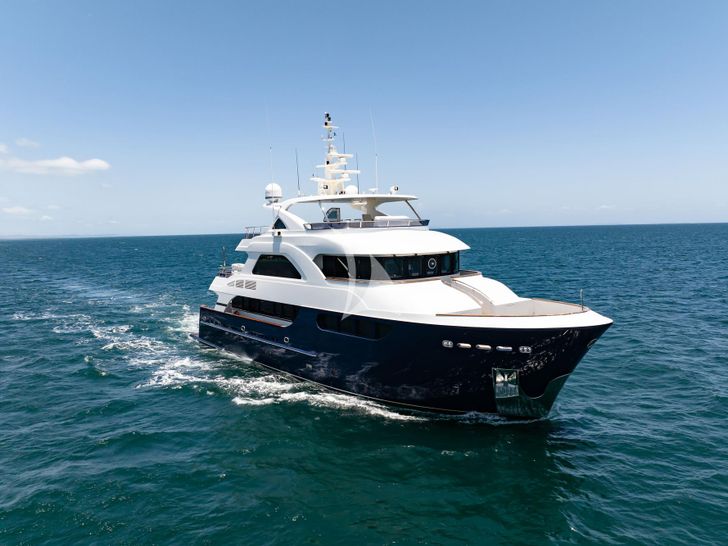 INTRIGUE Jade yacht 28m cruising INTRIGUE Jade yacht 28m cruising