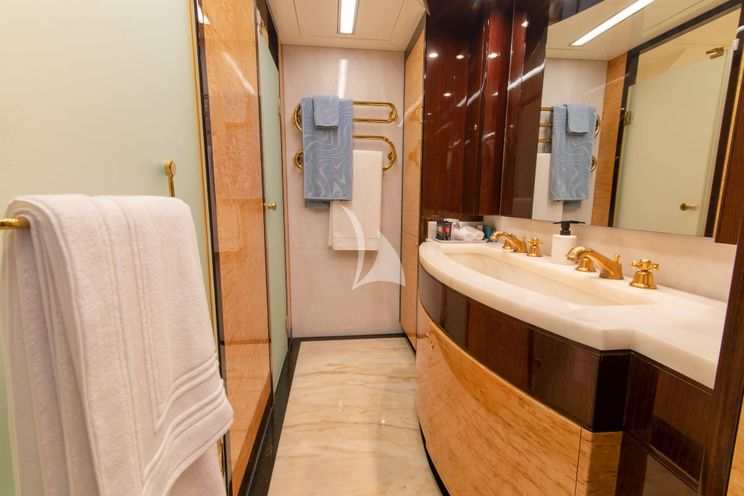 Charter Yacht INTRIGUE - Jade Yacht 28m - 4 Cabins - Airlie Beach - Sydney - Whitsunday Islands - East Coast Australia