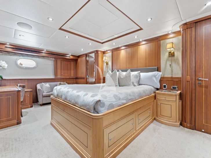 INVICTUS Palmer Johnson 123 - VIP cabin 1 INVICTUS Palmer Johnson 123 - VIP cabin 1