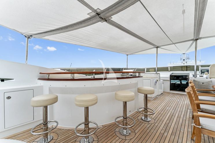 Charter Yacht INVICTUS - Palmer Johnson 123 - 4 Cabins - Nassau - Exumas - Bahamas