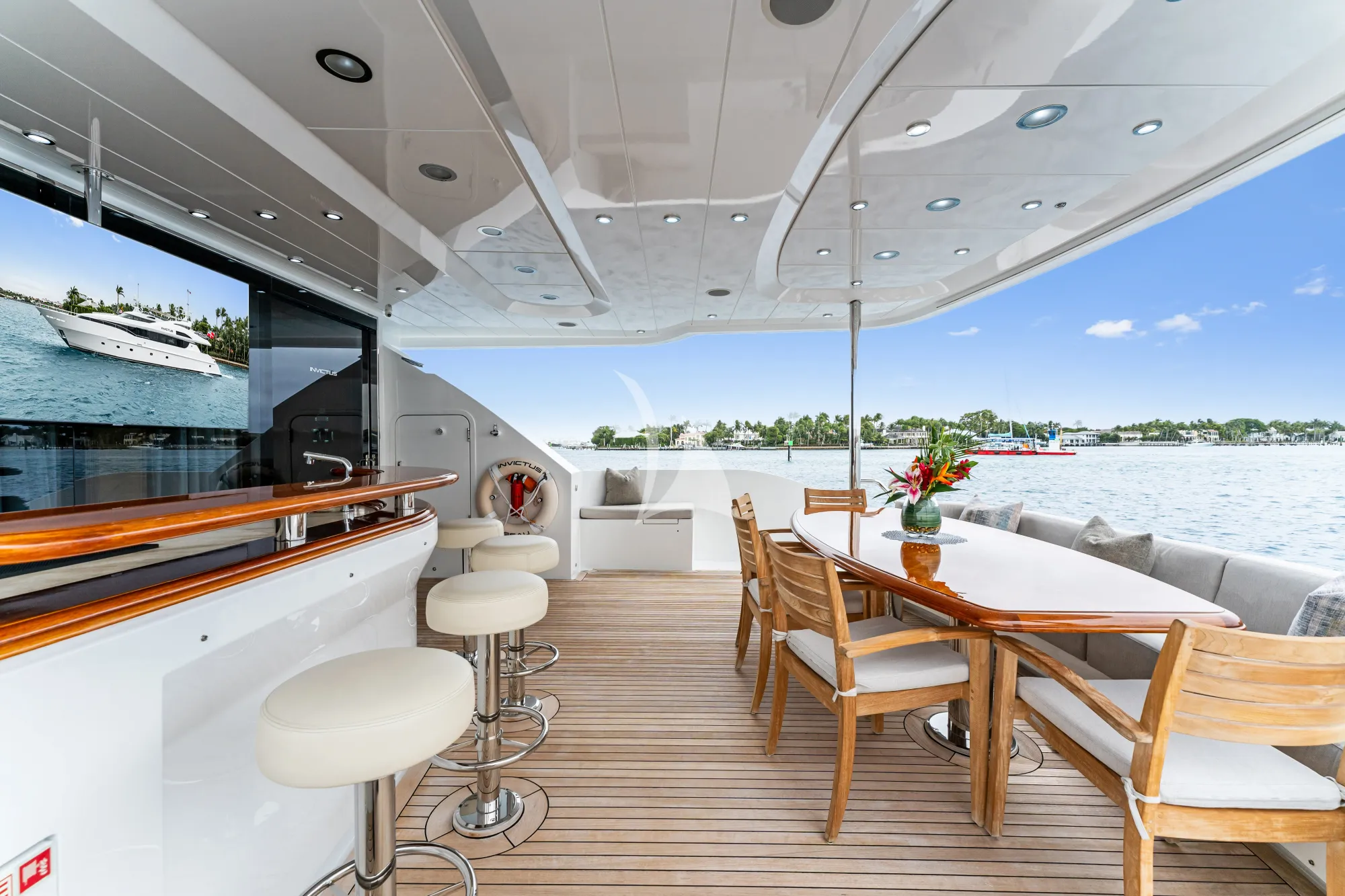 INVICTUS Palmer Johnson 123 - main aft deck alfresco dining area