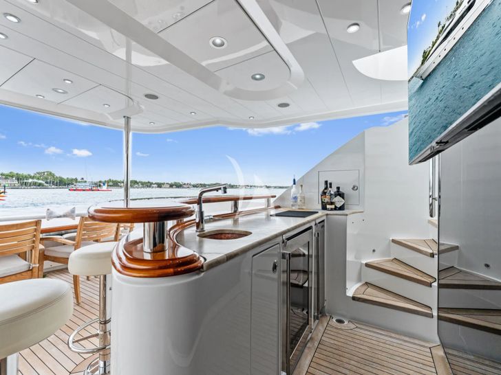 INVICTUS Palmer Johnson 123 - main aft deck bar INVICTUS Palmer Johnson 123 - main aft deck bar