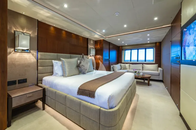 Charter Yacht IMPERIAL PRINCESS BEATRICE - Princess 40 - 5 Cabins - Cannes - St Tropez - Nice - Antibes - Monaco - French Riviera
