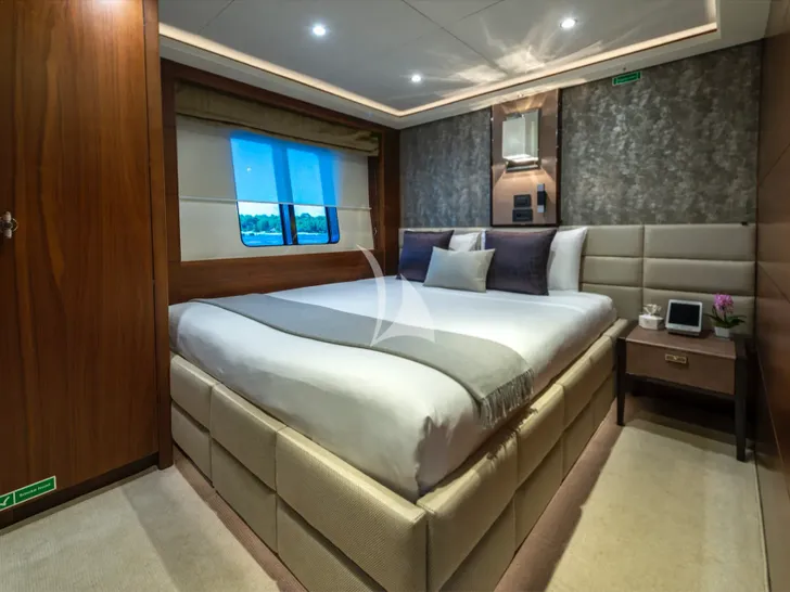 IMPERIAL PRINCESS BEATRICE Princess 131 - VIP cabin 3 IMPERIAL PRINCESS BEATRICE Princess 131 - VIP cabin 3