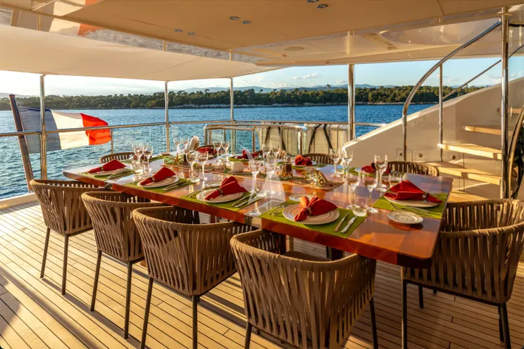 Charter Yacht IMPERIAL PRINCESS BEATRICE - Princess 40 - 5 Cabins - Cannes - St Tropez - Nice - Antibes - Monaco - French Riviera