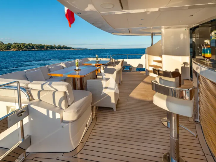 IMPERIAL PRINCESS BEATRICE Princess 131 - main aft deck IMPERIAL PRINCESS BEATRICE Princess 131 - main aft deck