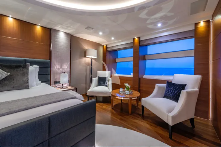 Charter Yacht IMPERIAL PRINCESS BEATRICE - Princess 40 - 5 Cabins - Cannes - St Tropez - Nice - Antibes - Monaco - French Riviera