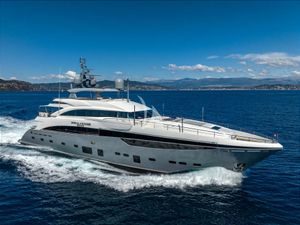 IMPERIAL PRINCESS BEATRICE - Princess 40 - 5 Cabins - Cannes - St Tropez - Nice - Antibes - Monaco - The French Riviera IMPERIAL PRINCESS BEATRICE - Princess 40 - 5 Cabins - Cannes - St Tropez - Nice - Antibes - Monaco - The French Riviera