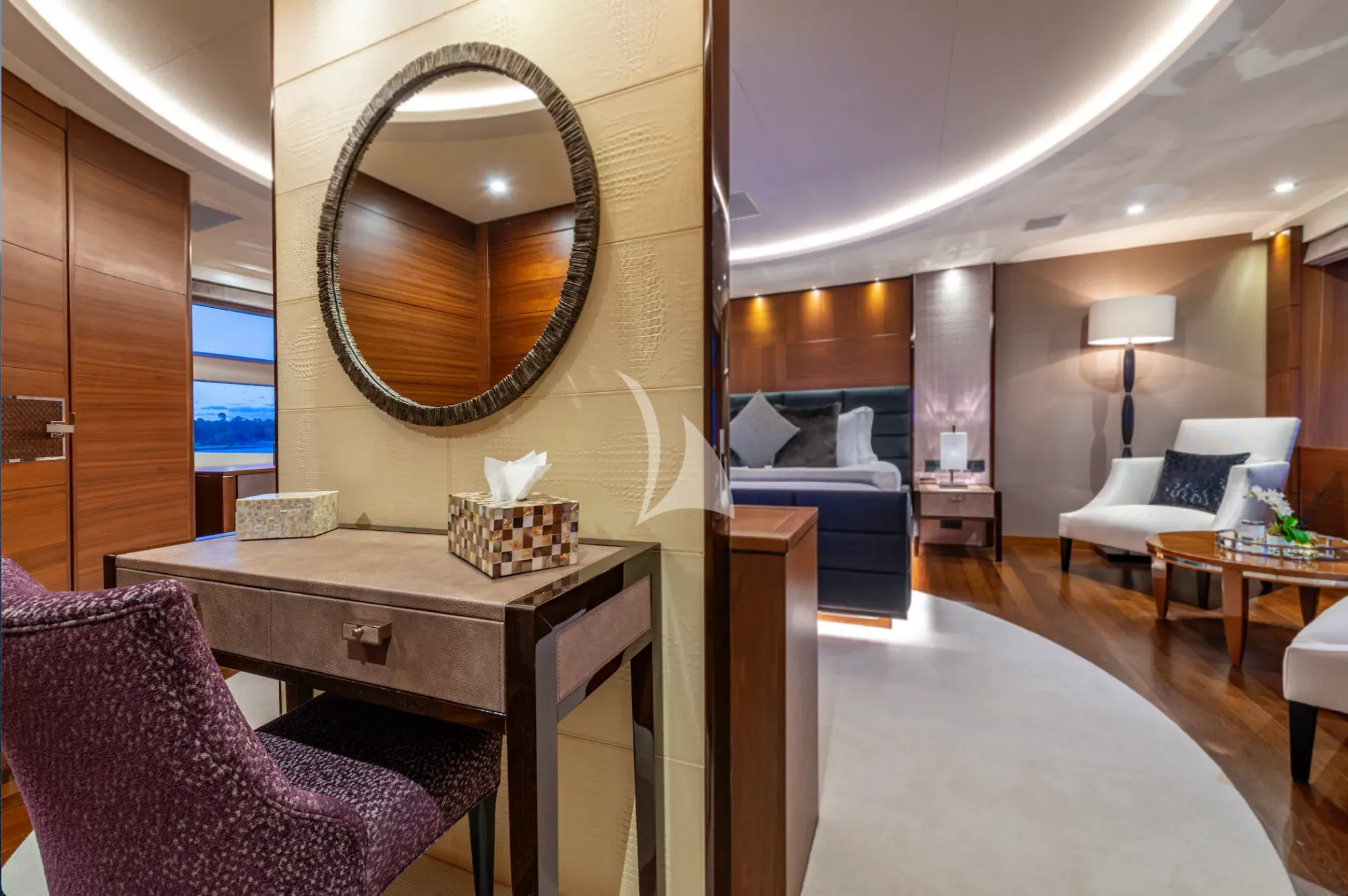 IMPERIAL PRINCESS BEATRICE Princess 131 - master cabin vanity area