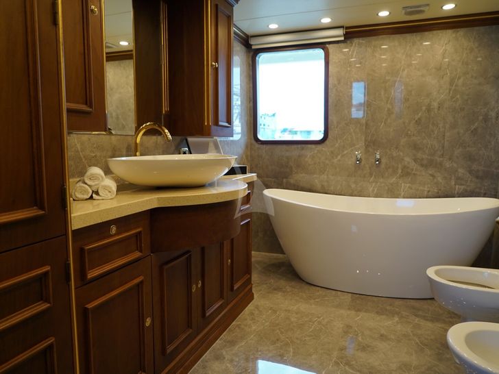 IRAMA Yacht VIP Bath IRAMA Yacht VIP Bath