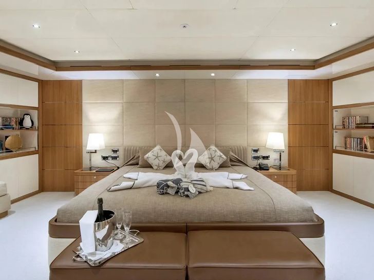 IRAVATI Oceanco 42m - master cabin IRAVATI Oceanco 42m - master cabin