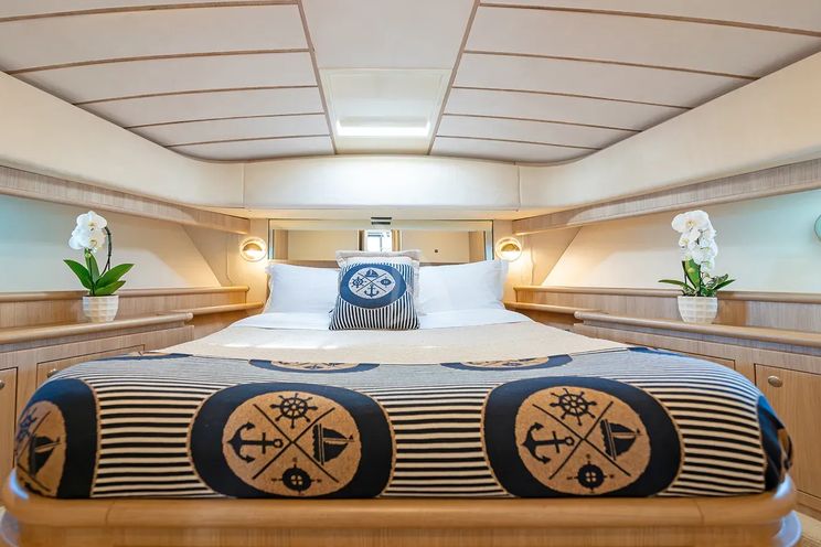 Charter Yacht IRENE - Ferretti 21m - 4 Cabins - Athens - Paros - Mykonos - Cyclades - Greece