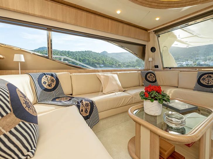 IRENE Ferretti 21m - saloon seating area IRENE Ferretti 21m - saloon seating area