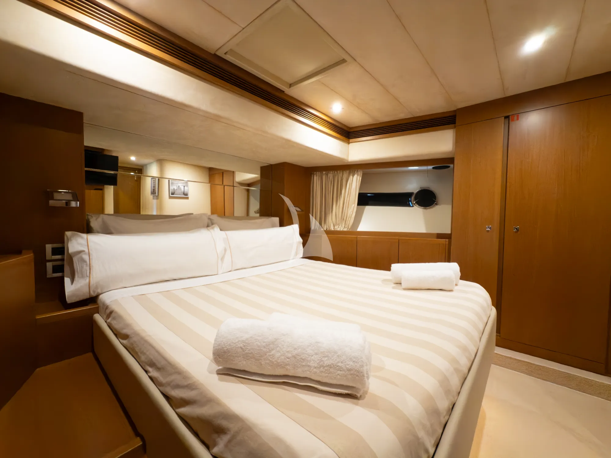 Charter Yacht IRENE - Ferretti 780 - 4 Cabins - Athens - Mykonos- Paros - Cyclades - Aegean - Greece