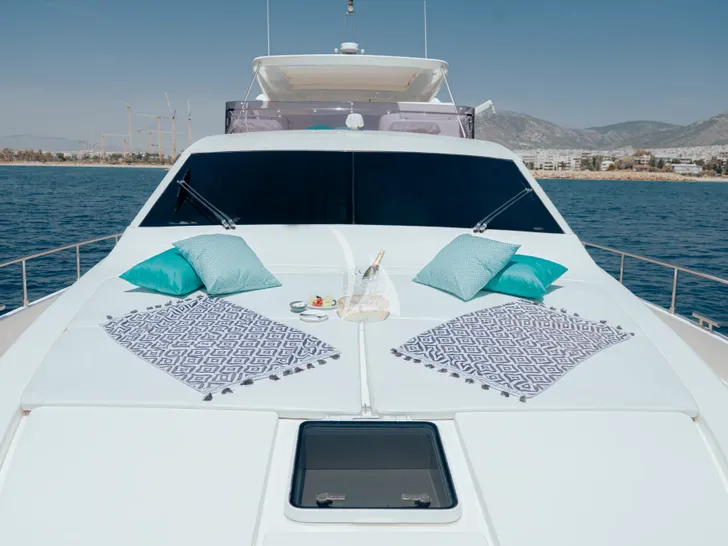 IRENE Ferretti 780 - foredeck IRENE Ferretti 780 - foredeck