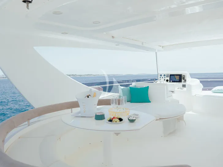 IRENE Ferretti 780 - sundeck IRENE Ferretti 780 - sundeck