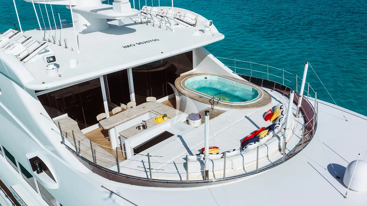 IRON BLONDE Trinity Yacht 60m - jacuzzi and sunbathing area