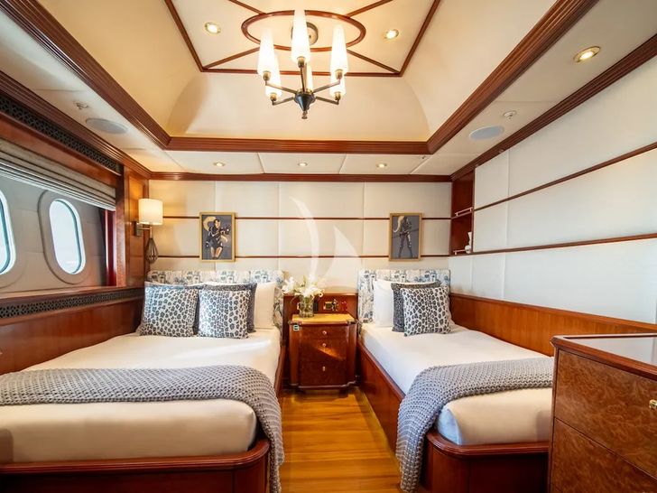 IRON BLONDE Trinity Yacht 60m - twin guest cabin IRON BLONDE Trinity Yacht 60m - twin guest cabin
