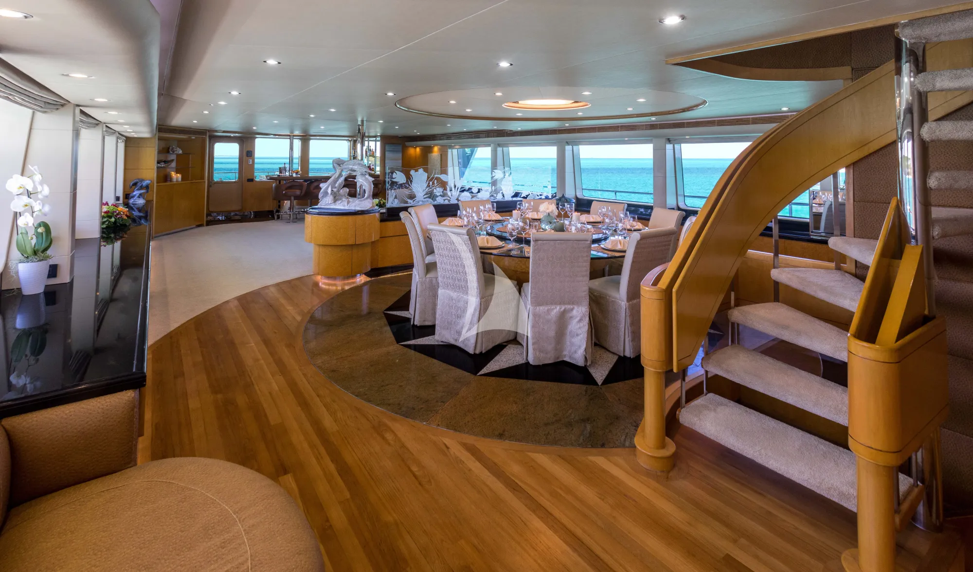 ISLAND HEIRESS Cheoy Lee 145 - main foyer