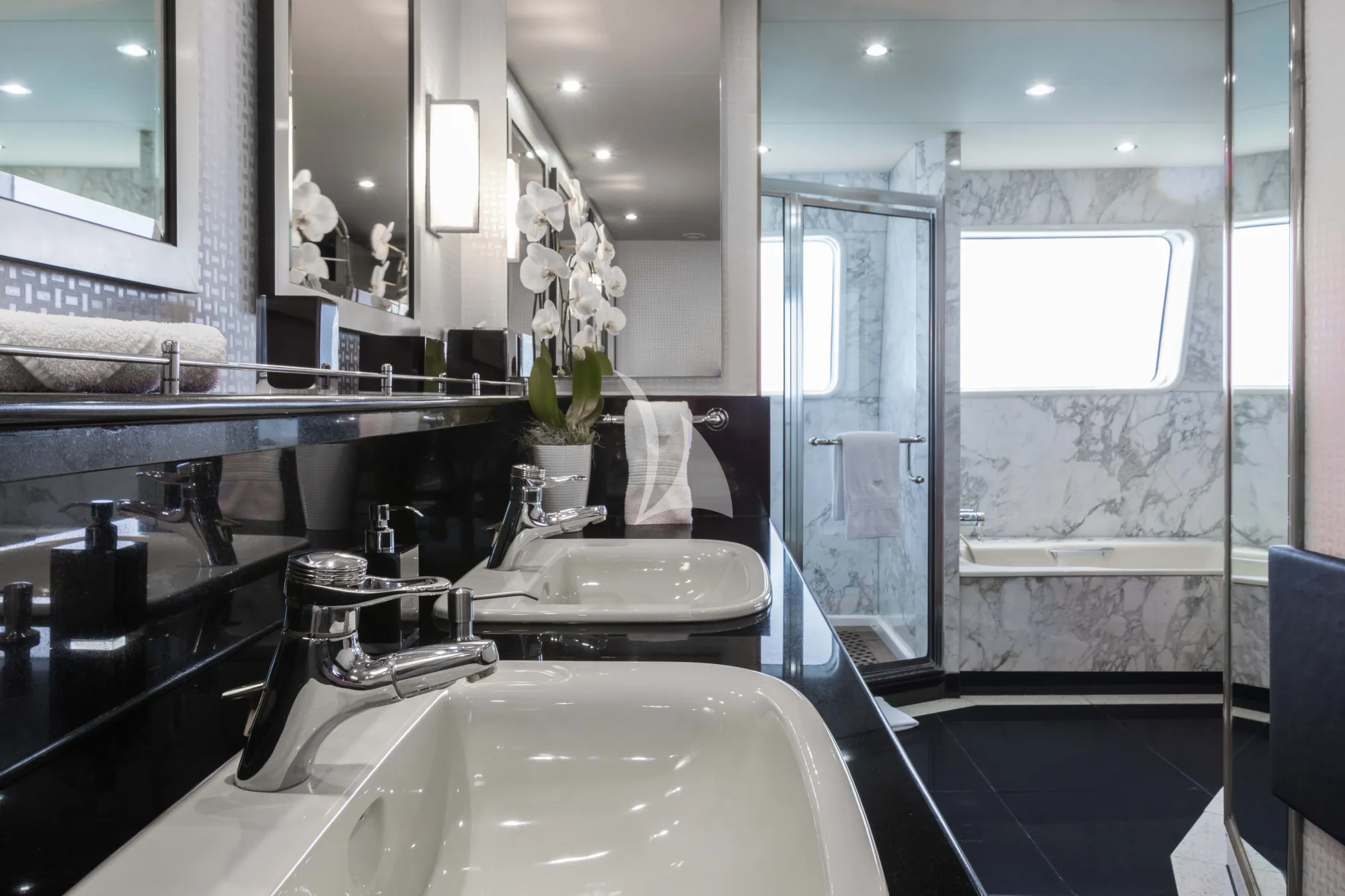 ISLAND HEIRESS Cheoy Lee 145 - master cabin bathroom