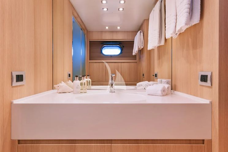Charter Yacht ISLANDER II - Baglietto 34 - 5 Cabins - Athens - Mykonos - Paros - Cyclades - Greece