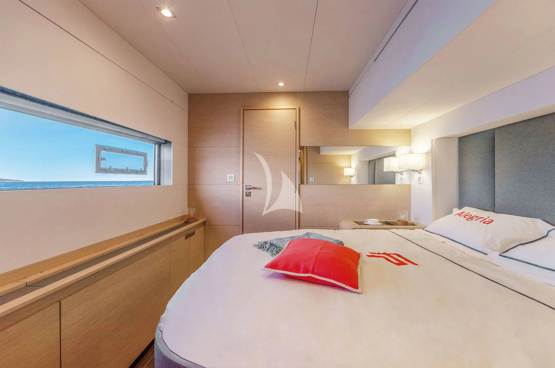 ISOLA Fountaine Pajot Alegria 67 - VIP cabin 2