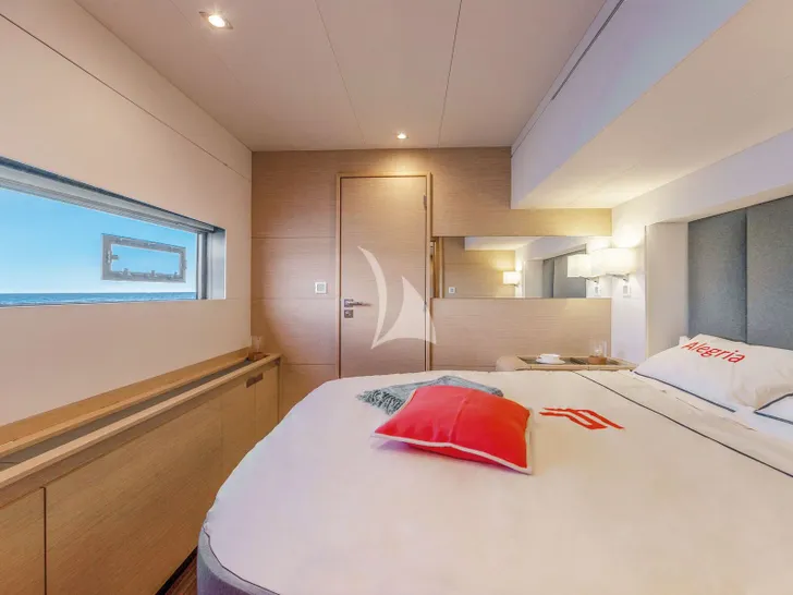 ISOLA Fountaine Pajot Alegria 67 - VIP cabin 2 ISOLA Fountaine Pajot Alegria 67 - VIP cabin 2